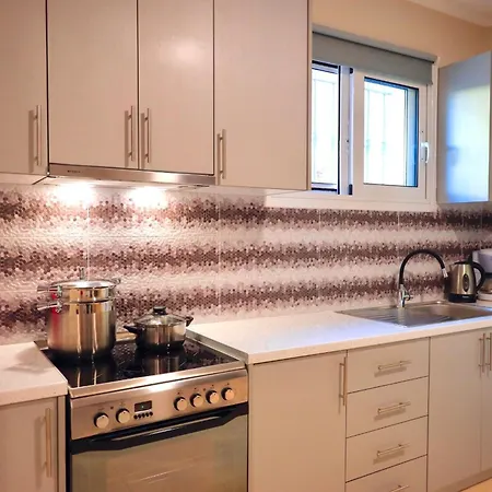 Phivos & Garden شقة Messíni