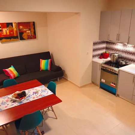 Phivos & Garden Apartment