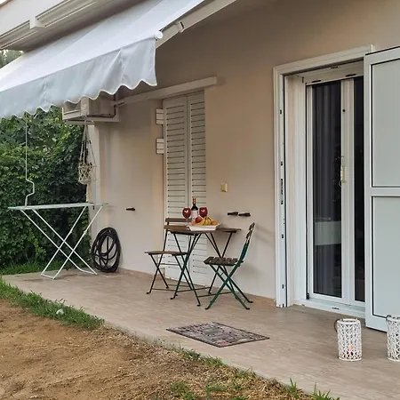 شقة Phivos & Garden